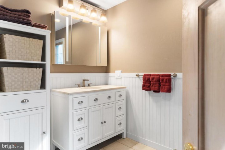 39 BAY DR, ANNAPOLIS, MD 21403