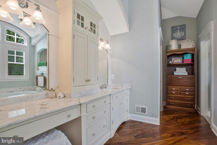 6 HULL AVE, ANNAPOLIS, MD 21403