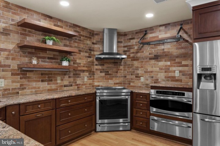 14 SPA CREEK LNDG #A, ANNAPOLIS, MD 21403