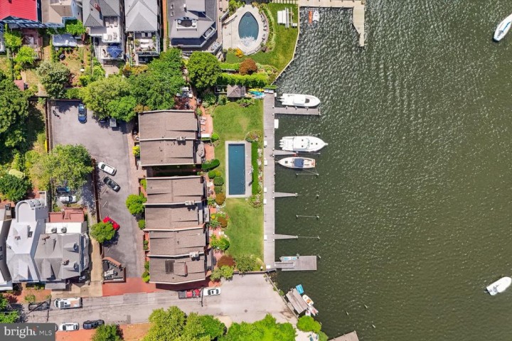 2 MARKET QUAY, ANNAPOLIS, MD 21401