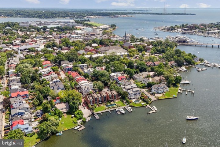 2 MARKET QUAY, ANNAPOLIS, MD 21401