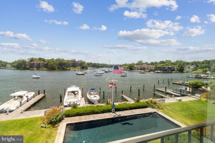 2 MARKET QUAY, ANNAPOLIS, MD 21401