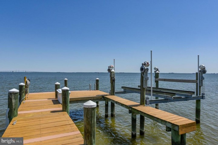 7015 BAY FRONT DR, ANNAPOLIS, MD 21403