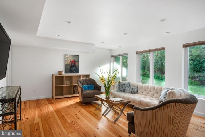 197 W LAKE DR, ANNAPOLIS, MD 21403