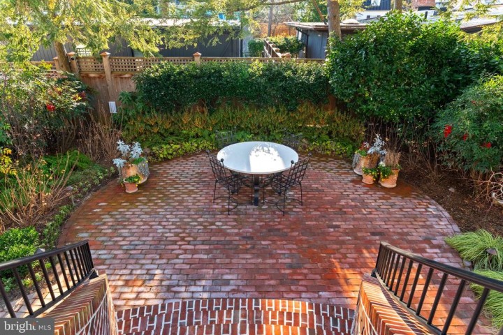 215 KING GEORGE ST, ANNAPOLIS, MD 21401