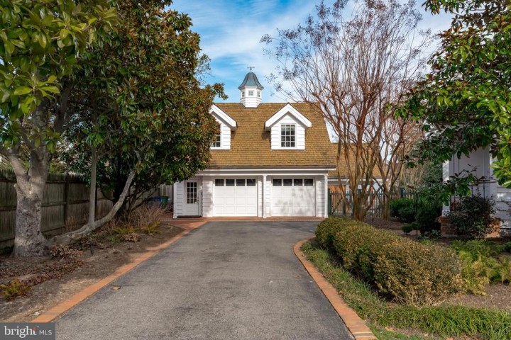 220 WARDOUR DR, ANNAPOLIS, MD 21401