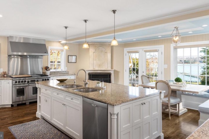 220 WARDOUR DR, ANNAPOLIS, MD 21401
