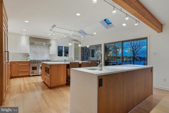 917 CHILDS POINT RD, ANNAPOLIS, MD 21401