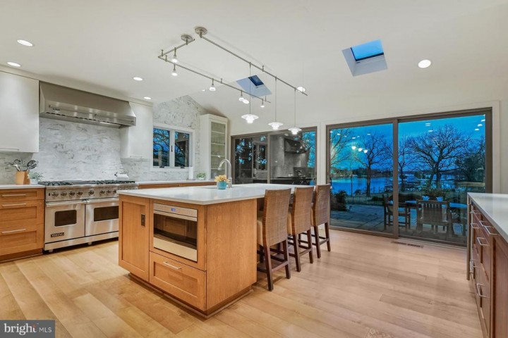917 CHILDS POINT RD, ANNAPOLIS, MD 21401