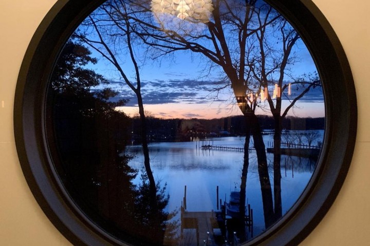 110 E LAKE DR, ANNAPOLIS, MD 21403