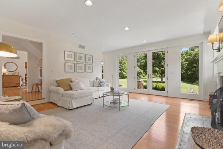 1811 WHITEHALL RD, ANNAPOLIS, MD 21409
