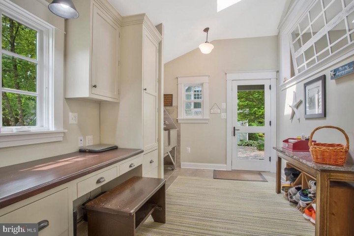 6 HULL AVE, ANNAPOLIS, MD 21403