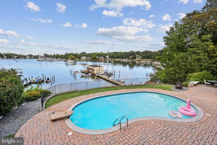 168 W LAKE DR, ANNAPOLIS, MD 21403