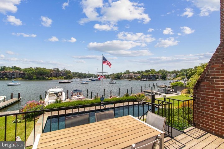 2 MARKET QUAY, ANNAPOLIS, MD 21401