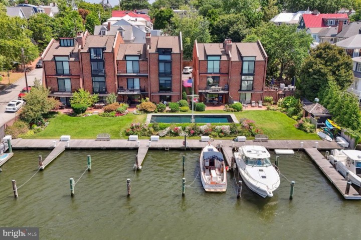 2 MARKET QUAY, ANNAPOLIS, MD 21401