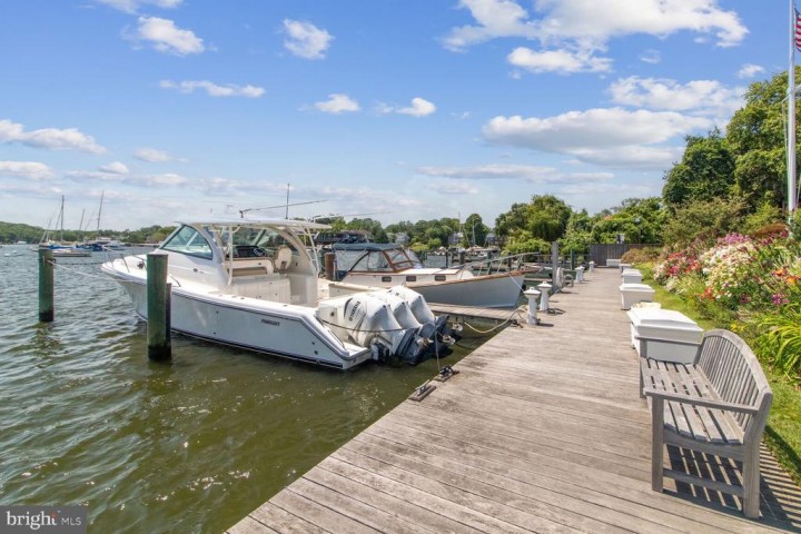 2 MARKET QUAY, ANNAPOLIS, MD 21401