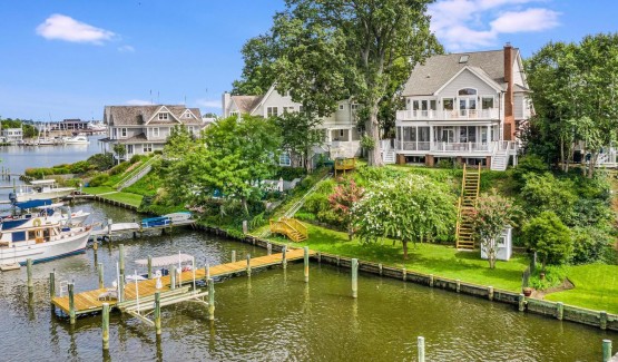 904 Creek Drive Exterior Home and Boat Dock